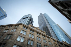 Dzierżawa gruntów rolnych 2025: prawa, obowiązki i jak negocjować umowę